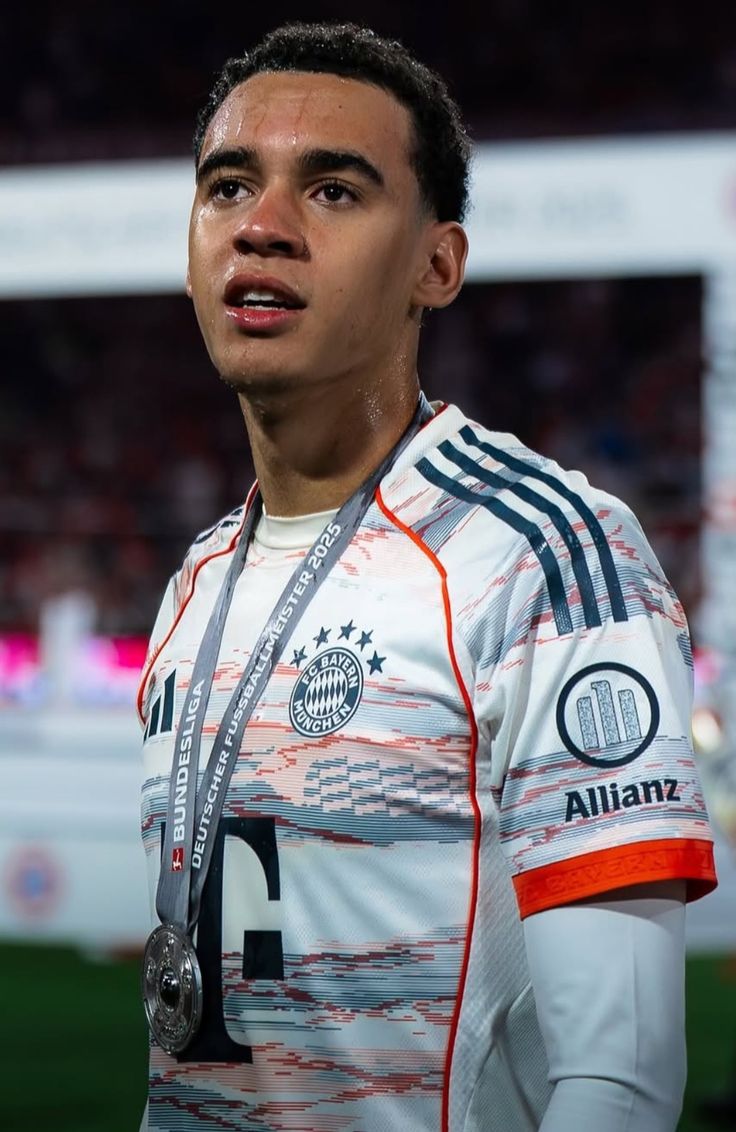 wallpaper 4k Jamal Musiala